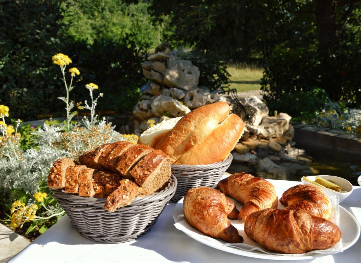 Hotel Tomazici Santalezi Екстериор снимка