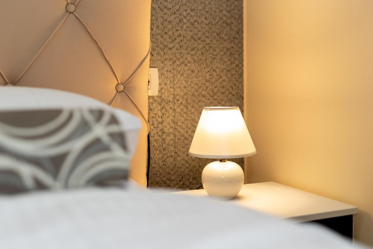 Hotel Tomazici Santalezi Екстериор снимка