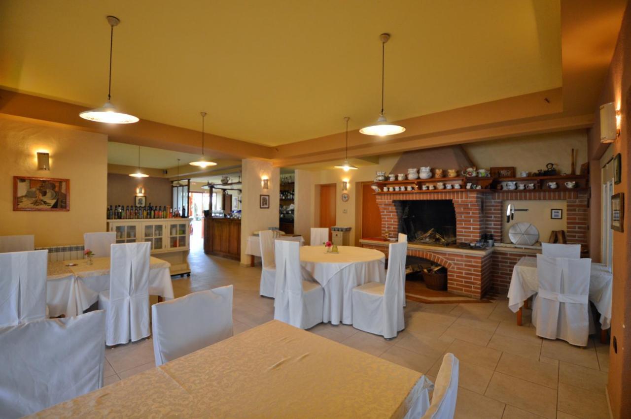 Hotel Tomazici Santalezi Екстериор снимка