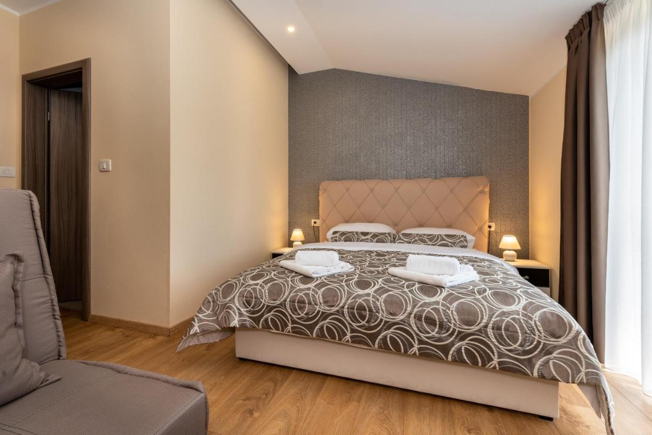 Hotel Tomazici Santalezi Екстериор снимка