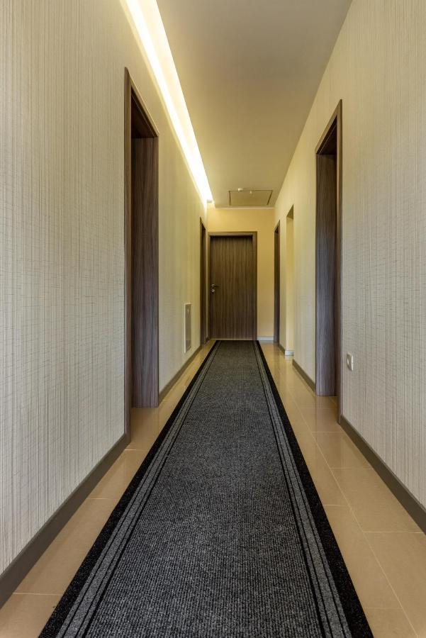 Hotel Tomazici Santalezi Екстериор снимка